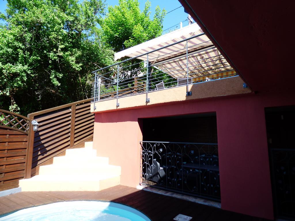 La Colline Aux Yeux Doubs Bed & Breakfast Baume-les-Dames Dış mekan fotoğraf