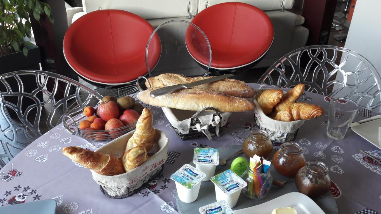 La Colline Aux Yeux Doubs Bed & Breakfast Baume-les-Dames Dış mekan fotoğraf